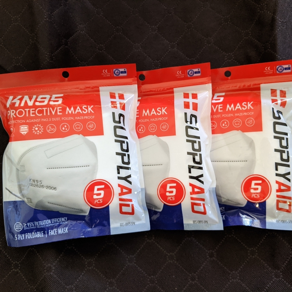 KN95 face masks 15ct.